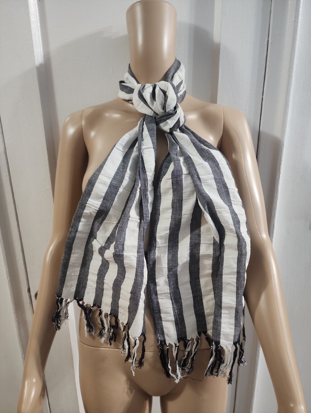 Vintage Liz Sinclair Black & White Stripe Cotton Oblong Scarf Tassel Trim NWOT